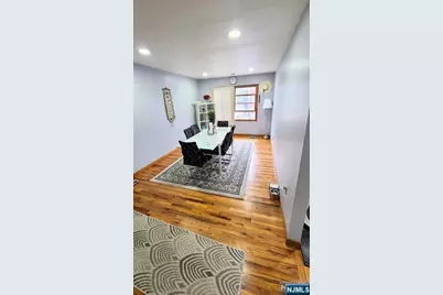 557 Park Place, Lyndhurst Township, NJ 07071 - Photo 3