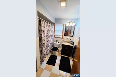 557 Park Place, Lyndhurst Township, NJ 07071 - Photo 11