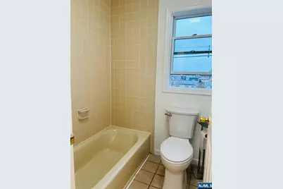 360 Broad Street, Carlstadt, NJ 07072 - Photo 7
