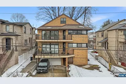 2477 6th Street Flr 2 #Flr 2, Fort Lee, NJ 07024 - Photo 1