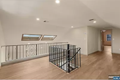 2477 6th Street Flr 2 #Flr 2, Fort Lee, NJ 07024 - Photo 5