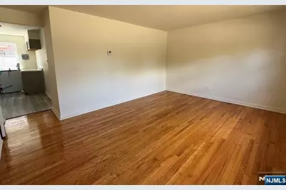 107 Ross Avenue 5B #5B, Hackensack, NJ 07601 - Photo 7