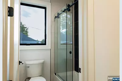 401 B Grand Avenue 401 B #401 B, Leonia, NJ 07605 - Photo 21