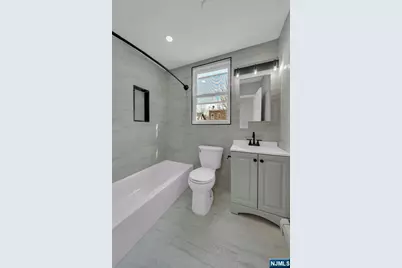 811 Montgomery Street 201 #201, Jersey City, NJ 07306 - Photo 15