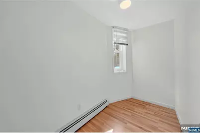 811 Montgomery Street 201 #201, Jersey City, NJ 07306 - Photo 5