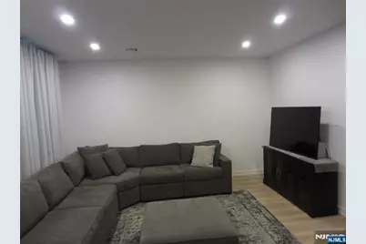 324 1st Street 1st Floor #1st floor, Carlstadt, NJ 07072 - Photo 3