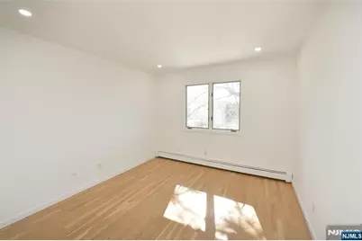 472 Central Boulevard, Fort Lee, NJ 07024 - Photo 15