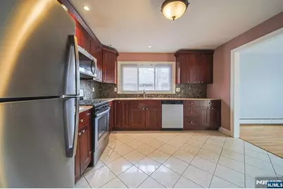 2385 Linwood Avenue, Fort Lee, NJ 07024 - Photo 19