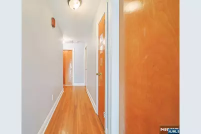 2385 Linwood Avenue, Fort Lee, NJ 07024 - Photo 9