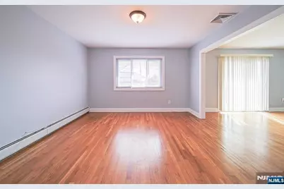 2385 Linwood Avenue, Fort Lee, NJ 07024 - Photo 13