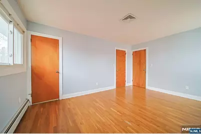 2385 Linwood Avenue, Fort Lee, NJ 07024 - Photo 23