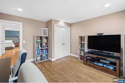 20 Bearbrook Drive, Woodcliff Lake, NJ 07677 - Photo 19