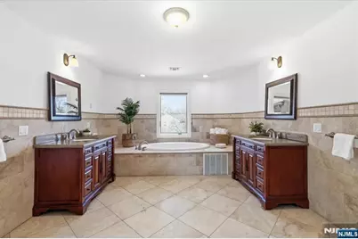 20 Bearbrook Drive, Woodcliff Lake, NJ 07677 - Photo 17