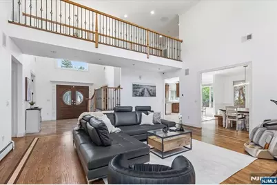 20 Bearbrook Drive, Woodcliff Lake, NJ 07677 - Photo 5