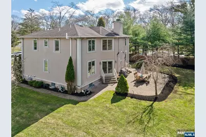 20 Bearbrook Drive, Woodcliff Lake, NJ 07677 - Photo 27