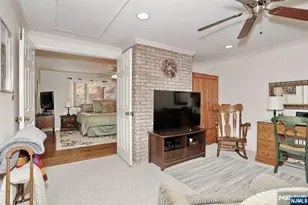 16 Sandburg Ct, Mahwah, NJ 07430 - Photo 21