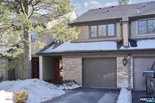 16 Sandburg Ct, Mahwah, NJ 07430 - Photo 35