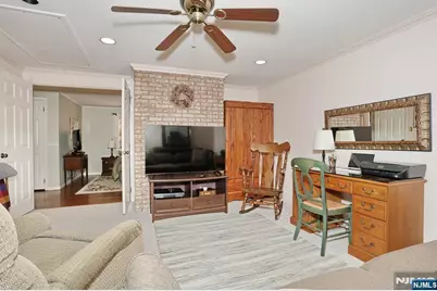 16 Sandburg Court, Mahwah, NJ 07430 - Photo 23