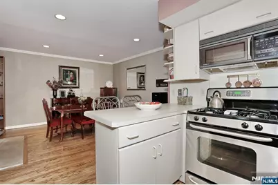 16 Sandburg Court, Mahwah, NJ 07430 - Photo 13