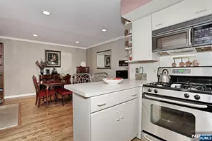 16 Sandburg Ct, Mahwah, NJ 07430 - Photo 13