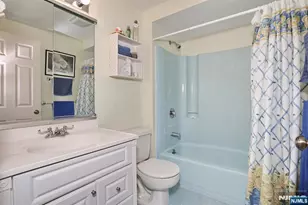 16 Sandburg Ct, Mahwah, NJ 07430 - Photo 29