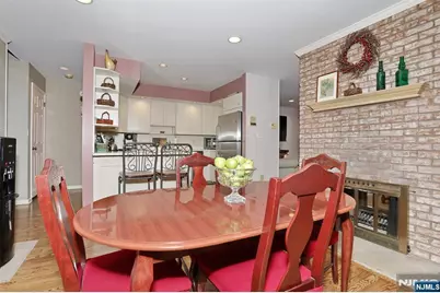 16 Sandburg Court, Mahwah, NJ 07430 - Photo 9