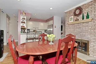 16 Sandburg Ct, Mahwah, NJ 07430 - Photo 9