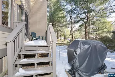 16 Sandburg Court, Mahwah, NJ 07430 - Photo 37