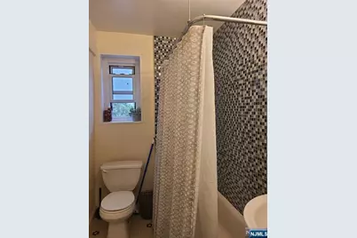 2215 Central Road 5A #5A, Fort Lee, NJ 07024 - Photo 3