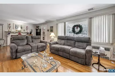 320 Cedar Hill Avenue, Wyckoff Township, NJ 07481 - Photo 7