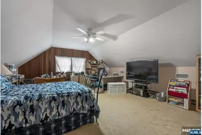 320 Cedar Hill Avenue, Wyckoff Township, NJ 07481 - Photo 17