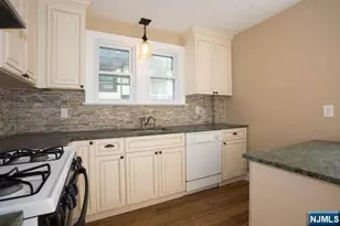 154 Sussex Rd, Tenafly, NJ 07670 - Photo 3