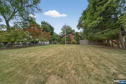 229 Rockland Avenue, River Vale Township, NJ 07675 - Photo 3