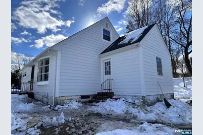 231 Spruce Street, Midland Park, NJ 07432 - Photo 3