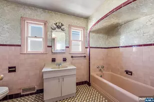 164 Chestnut St, Garfield, NJ 07026 - Photo 15