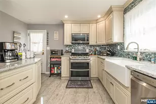 153 Algonquin Trail, Wayne, NJ 07470 - Photo 7