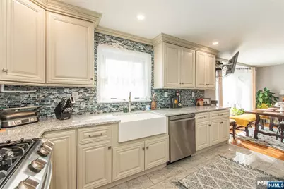 153 Algonquin Trail, Wayne, NJ 07470 - Photo 9