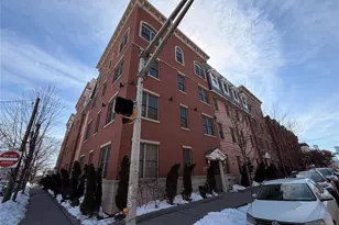 972 Summit Ave 401, Jersey City, NJ 07307 - Photo 1