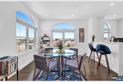 974 Summit Avenue 401 #401, Jersey City, NJ 07307 - Photo 17