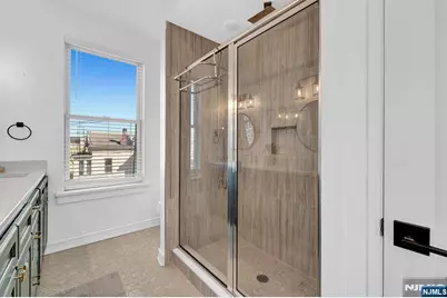 974 Summit Avenue 401 #401, Jersey City, NJ 07307 - Photo 31