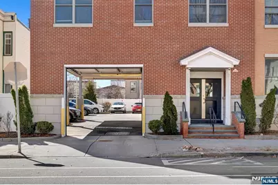 974 Summit Avenue 401 #401, Jersey City, NJ 07307 - Photo 43