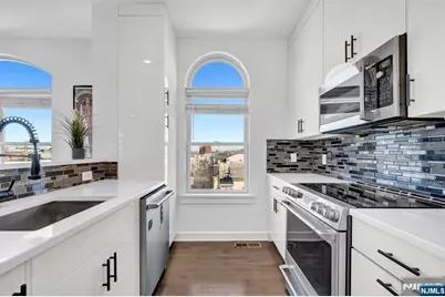 974 Summit Avenue 401 #401, Jersey City, NJ 07307 - Photo 19