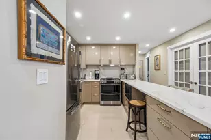 555 North Ave 16-N, Fort Lee, NJ 07024 - Photo 3