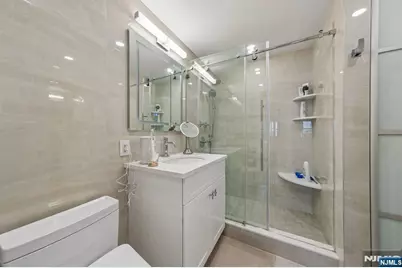 555 North Avenue 16-N #16-N, Fort Lee, NJ 07024 - Photo 7