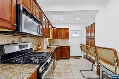 73 Fairview Avenue, Teaneck Township, NJ 07666 - Photo 17