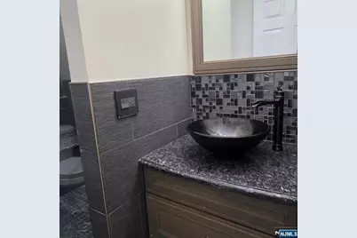 24 Van Vechten Street 2nd Fl. #2nd Fl., Newark, NJ 07114 - Photo 17