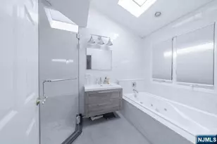 434 Washington Ave, Cliffside Park, NJ 07010 - Photo 5