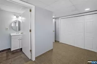 19 Woodward St, Saddle Brook Township, NJ 07663 - Photo 15