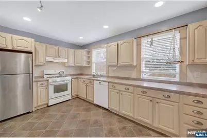 10 Brookside Avenue, Hawthorne, NJ 07506 - Photo 9