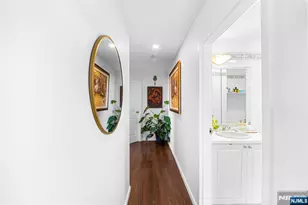 2005 Harmon Cove Tower, Secaucus, NJ 07094 - Photo 27